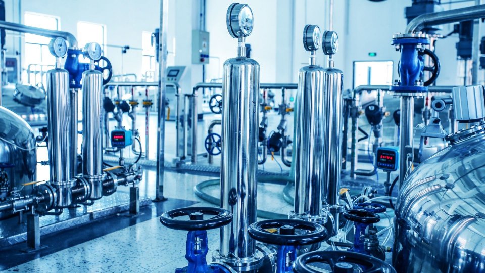 chemical factory GettyImages 469445266 compressor e1519235505960 1920x1080